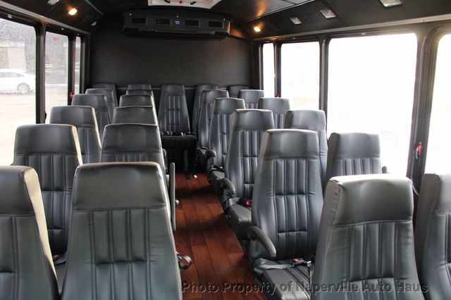 2016 Ford Econoline Commercial Cutaway E-450 Super Duty 158" DRW - 22956715 - 10