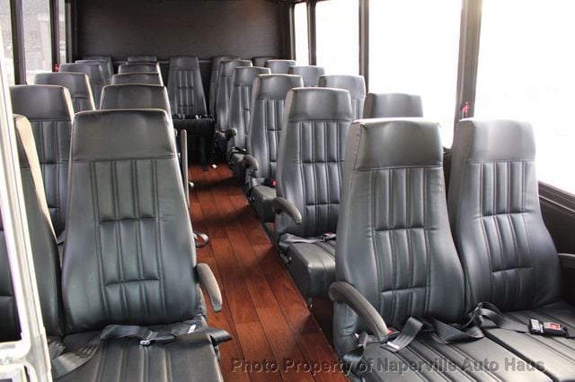 2016 Ford Econoline Commercial Cutaway E-450 Super Duty 158" DRW - 22956715 - 11