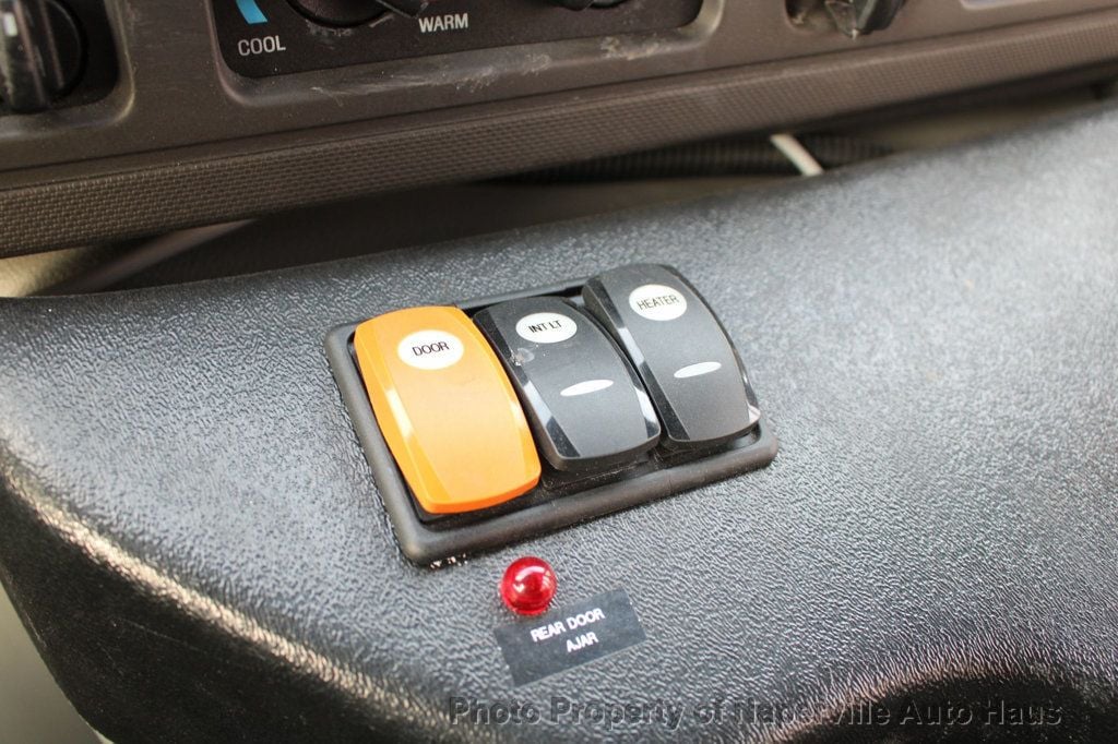 2016 FORD E-450 - Image 13