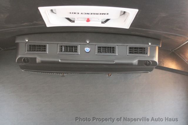 2016 Ford Econoline Commercial Cutaway E-450 Super Duty 158" DRW - 22956715 - 17