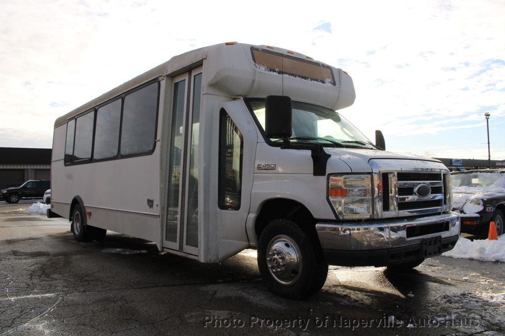 2016 FORD E-450 - Image 2