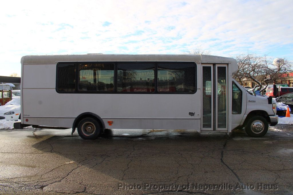 2016 FORD E-450 - Image 23