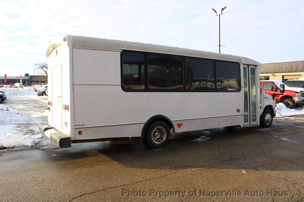 2016 FORD E-450 - Image 24