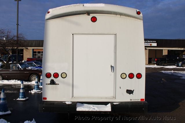 2016 Ford Econoline Commercial Cutaway E-450 Super Duty 158" DRW - 22956715 - 3