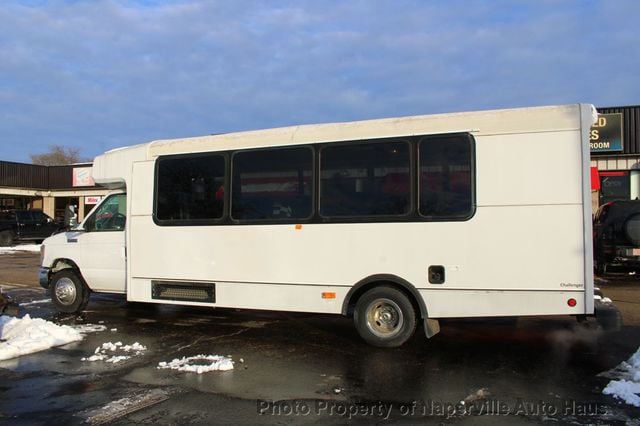 2016 Ford Econoline Commercial Cutaway E-450 Super Duty 158" DRW - 22956715 - 4