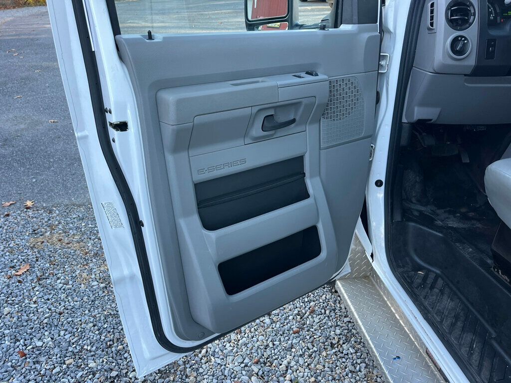 2016 Ford Econoline Commercial Cutaway READY TO WORK - 22939322 - 28