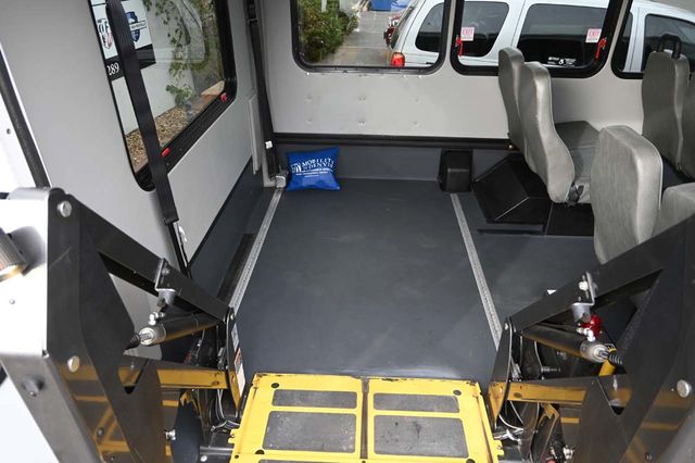 2016 Ford Econoline Commercial Cutaway SD 158 WB 10-Passenger Shuttle Mobility Handicap Bus - 22951134 - 22