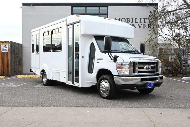 2016 Ford Econoline Commercial Cutaway SD 158 WB 10-Passenger Shuttle Mobility Handicap Bus - 22951134 - 2