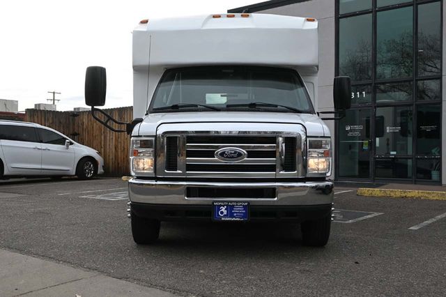 2016 Ford Econoline Commercial Cutaway SD 158 WB 10-Passenger Shuttle Mobility Handicap Bus - 22951134 - 3
