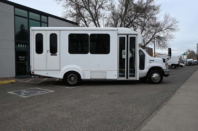 2016 Ford Econoline Commercial Cutaway SD 158 WB 10-Passenger Shuttle Mobility Handicap Bus - 22951134 - 4