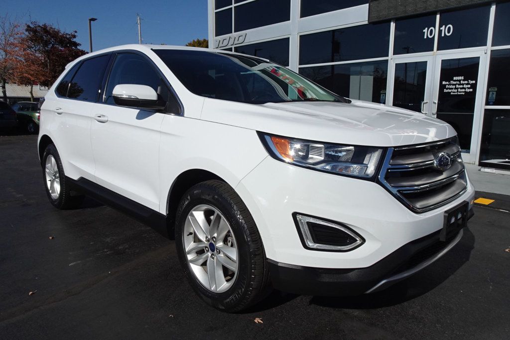 2016 Ford Edge SEL photo 2