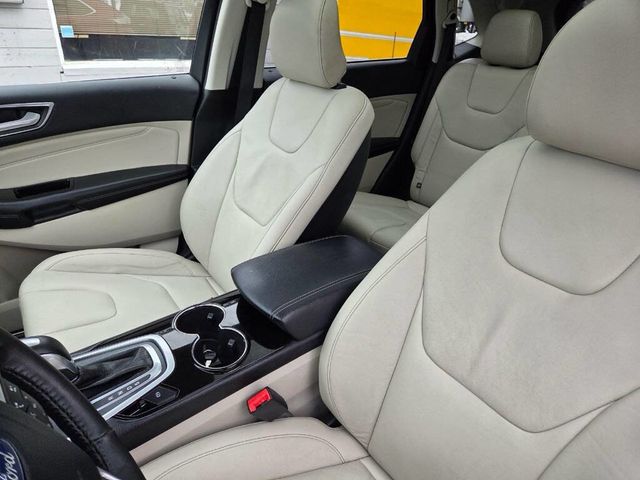 2016 Ford Edge 4dr Titanium AWD - 22993969 - 19