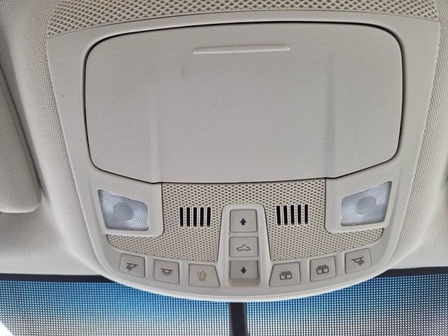 2016 Ford Edge 4dr Titanium AWD - 22993969 - 33