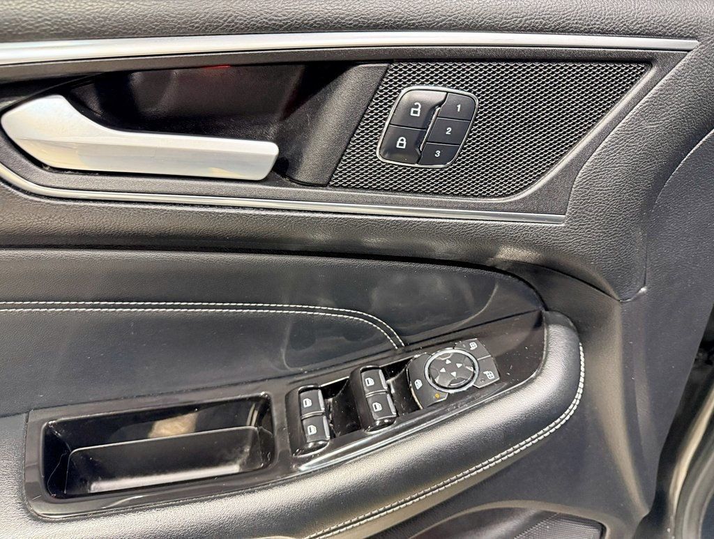 2016 Ford Edge 4dr Titanium AWD - 22934251 - 18