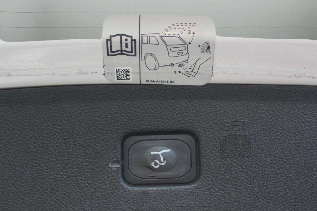 2016 Ford Edge 4dr Titanium AWD - 22930546 - 16