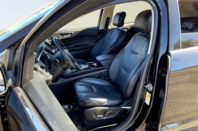 2016 Ford Edge 4dr Titanium AWD - 22932406 - 9