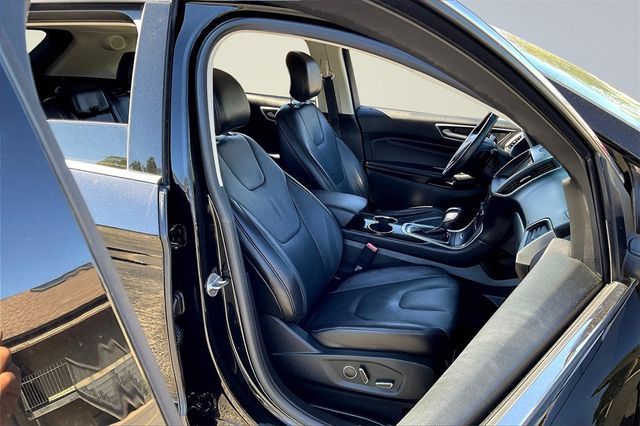 2016 Ford Edge 4dr Titanium AWD - 22932406 - 12