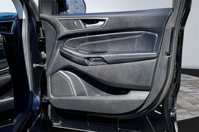 2016 Ford Edge 4dr Titanium AWD - 22932406 - 15