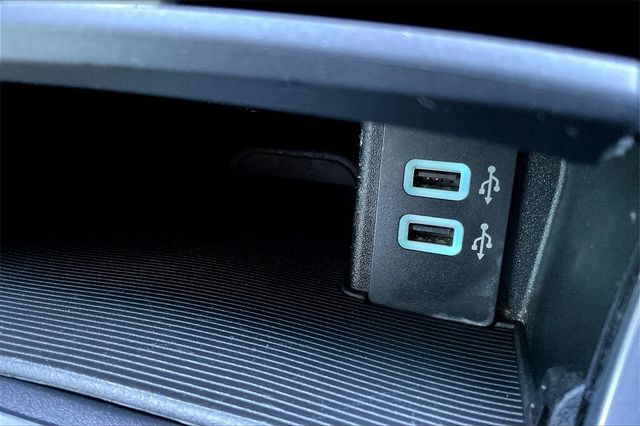 2016 Ford Edge 4dr Titanium AWD - 22932406 - 22