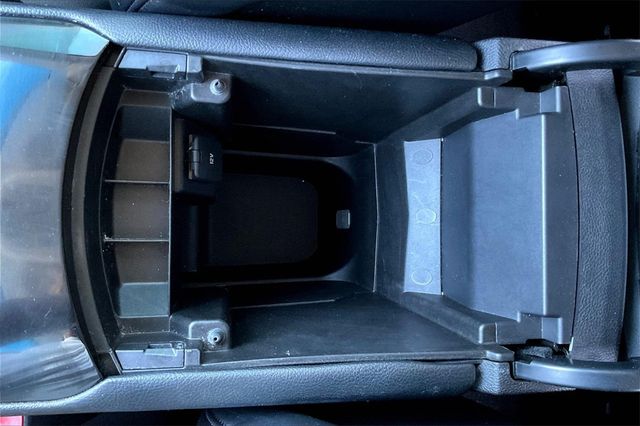 2016 Ford Edge 4dr Titanium AWD - 22932406 - 26