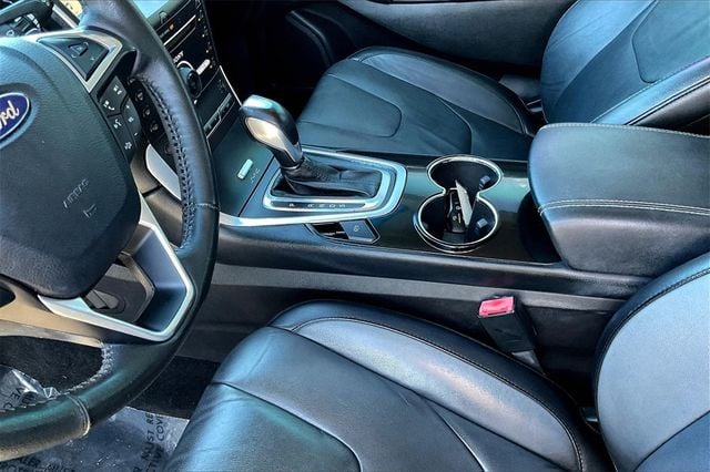 2016 Ford Edge 4dr Titanium AWD - 22932406 - 28