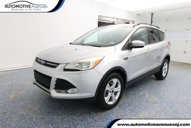 2016 Ford Escape 4WD 4dr SE w/ Equipment 201A, Upgraded Engine & Cold Weather Pkg - 22937896 - 0