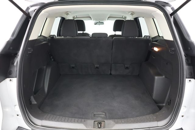 2016 Ford Escape 4WD 4dr SE w/ Equipment 201A, Upgraded Engine & Cold Weather Pkg - 22937896 - 17