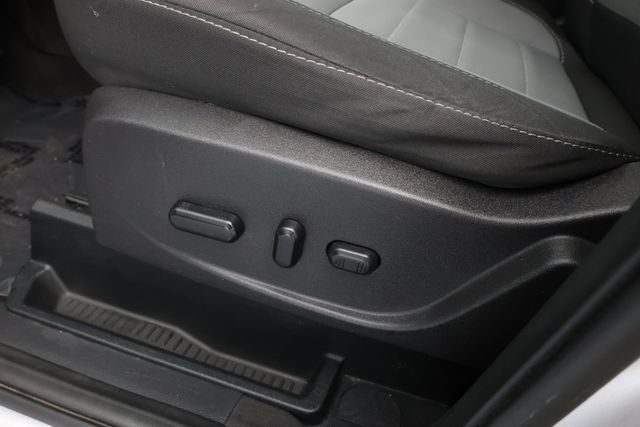 2016 Ford Escape 4WD 4dr SE w/ Equipment 201A, Upgraded Engine & Cold Weather Pkg - 22937896 - 7