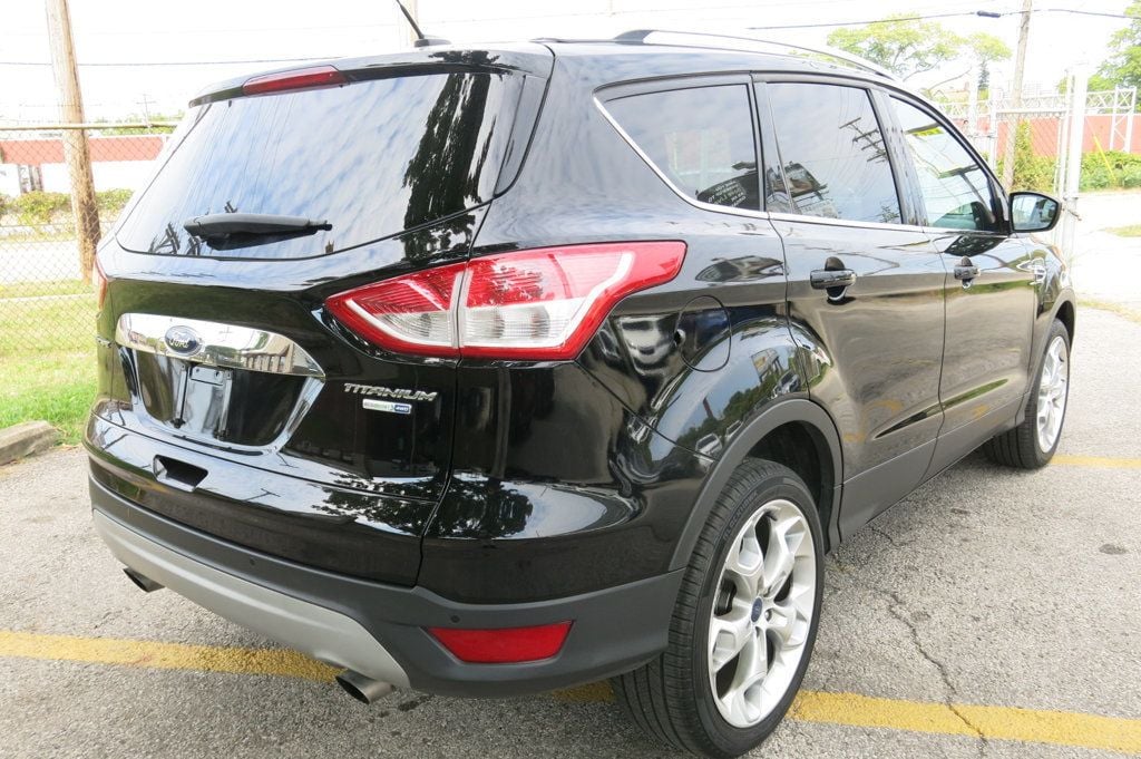 2016 Ford Escape Titanium photo 4