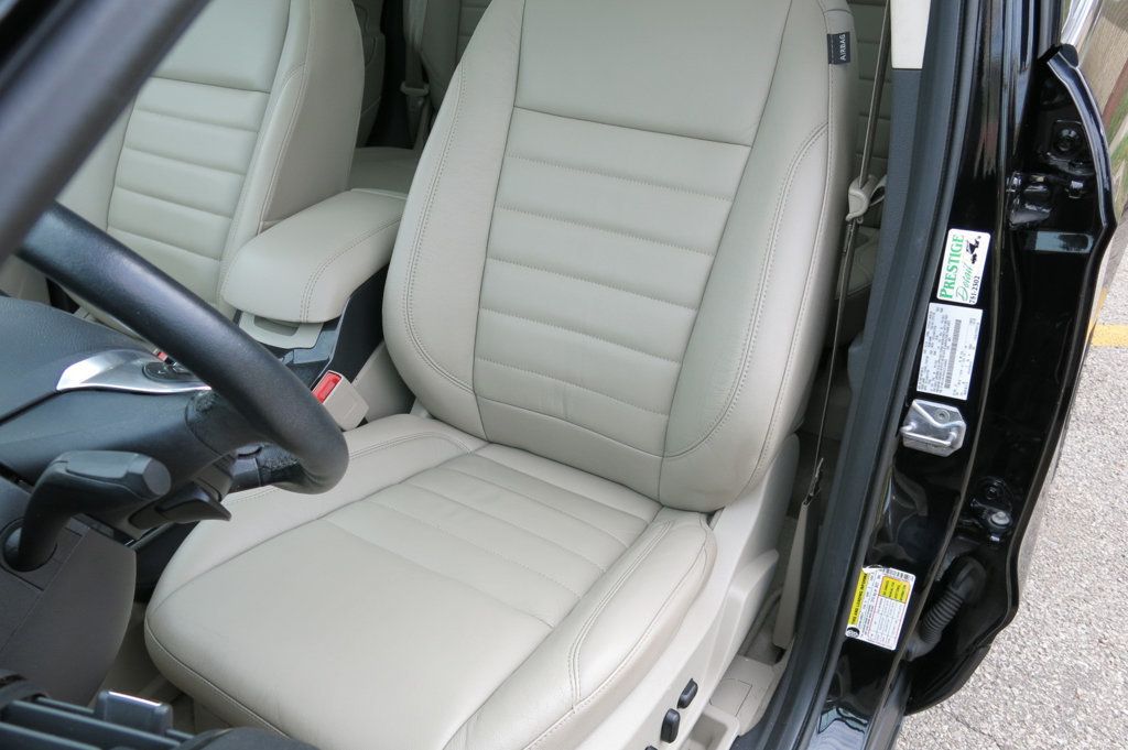 2016 Ford Escape 4WD 4dr Titanium - 22922403 - 40