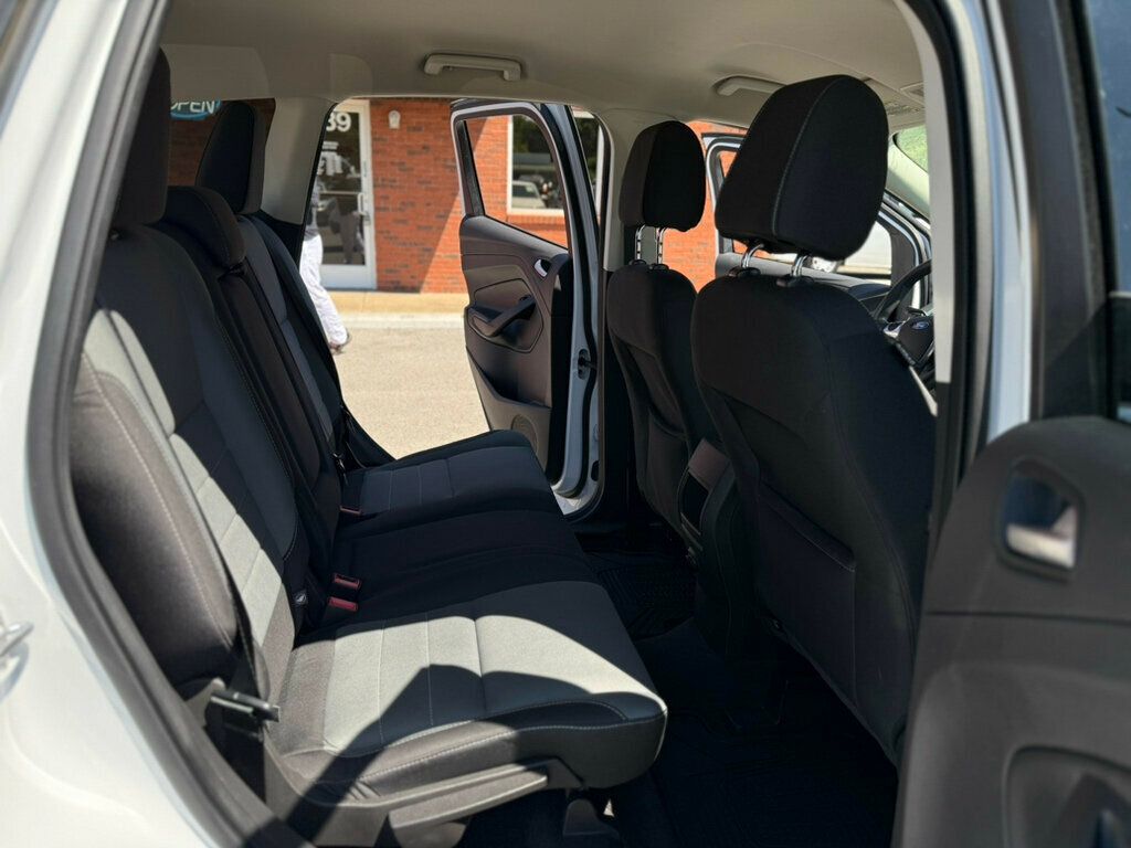 2016 Ford Escape SE photo 17