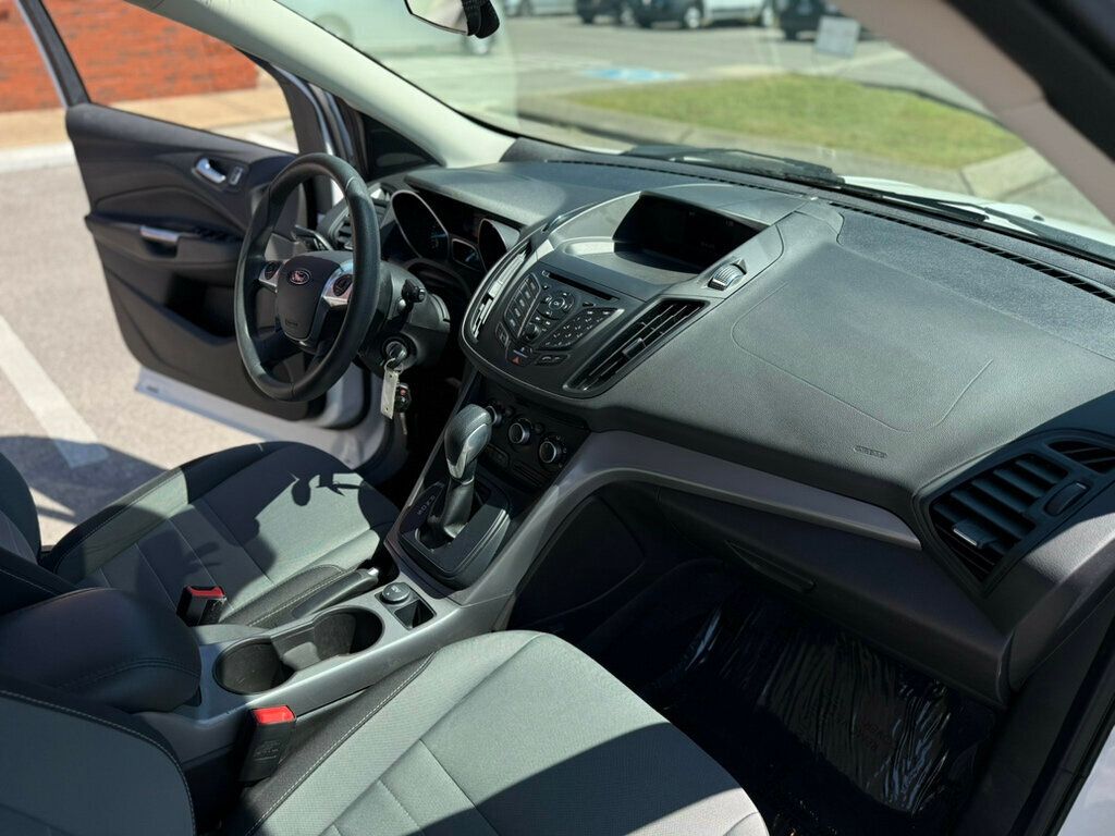 2016 Ford Escape SE photo 18
