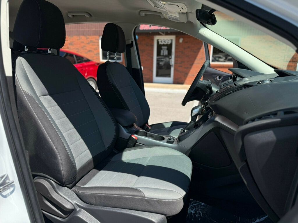 2016 Ford Escape SE photo 19