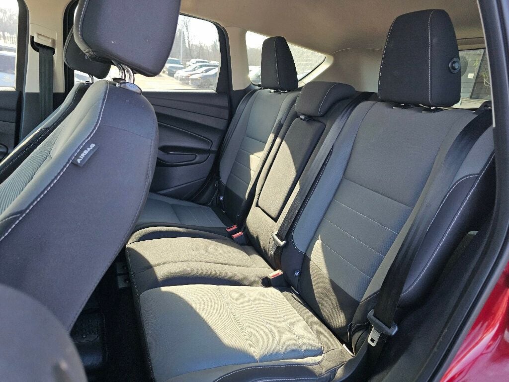 2016 Ford Escape FWD 4dr SE - 22983265 - 17
