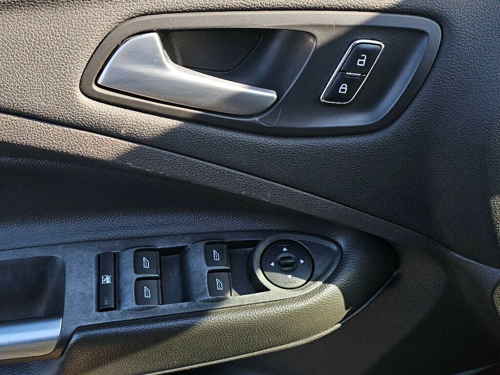 2016 Ford Escape FWD 4dr SE - 22983265 - 31