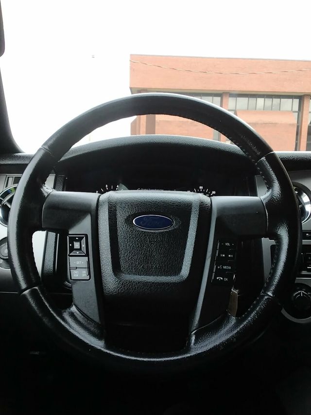 2016 Ford Expedition 4WD 4dr XLT - 22968002 - 17