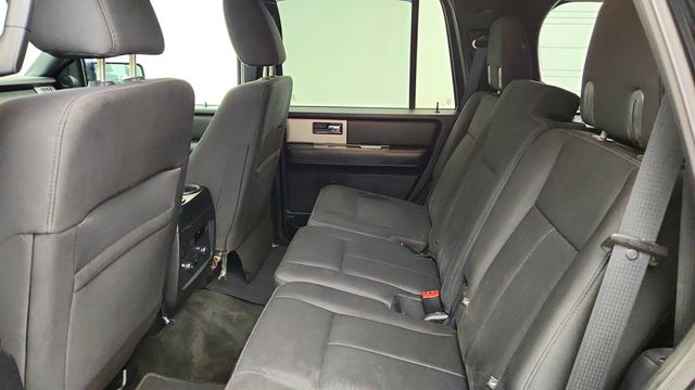 2016 Ford Expedition 4WD 4dr XLT w/ Power Moonroof - 23035199 - 18