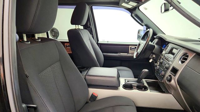 2016 Ford Expedition 4WD 4dr XLT w/ Power Moonroof - 23035199 - 21