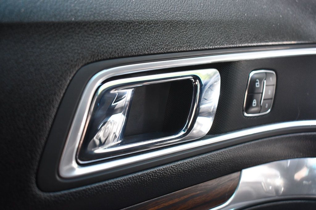 2016 Ford Explorer Limited photo 18