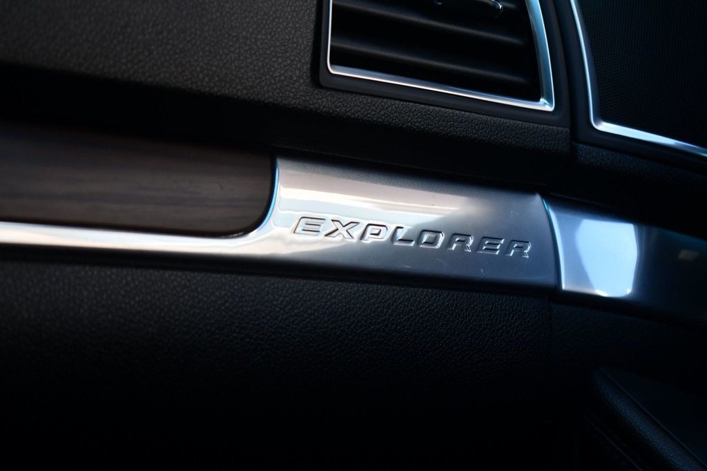 2016 Ford Explorer Limited photo 31