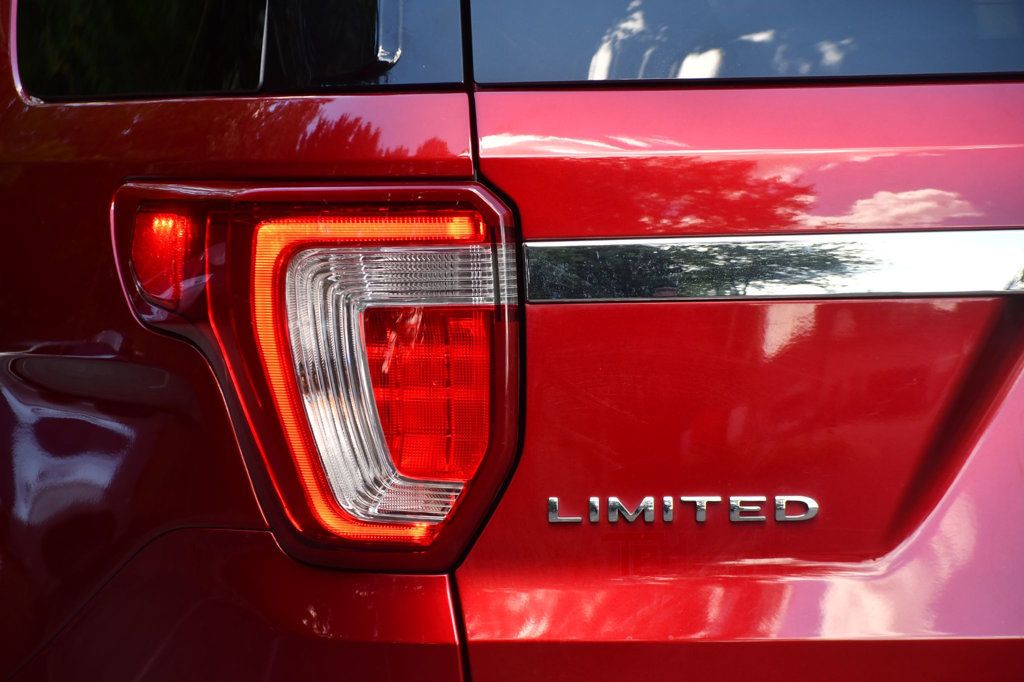 2016 Ford Explorer Limited photo 5