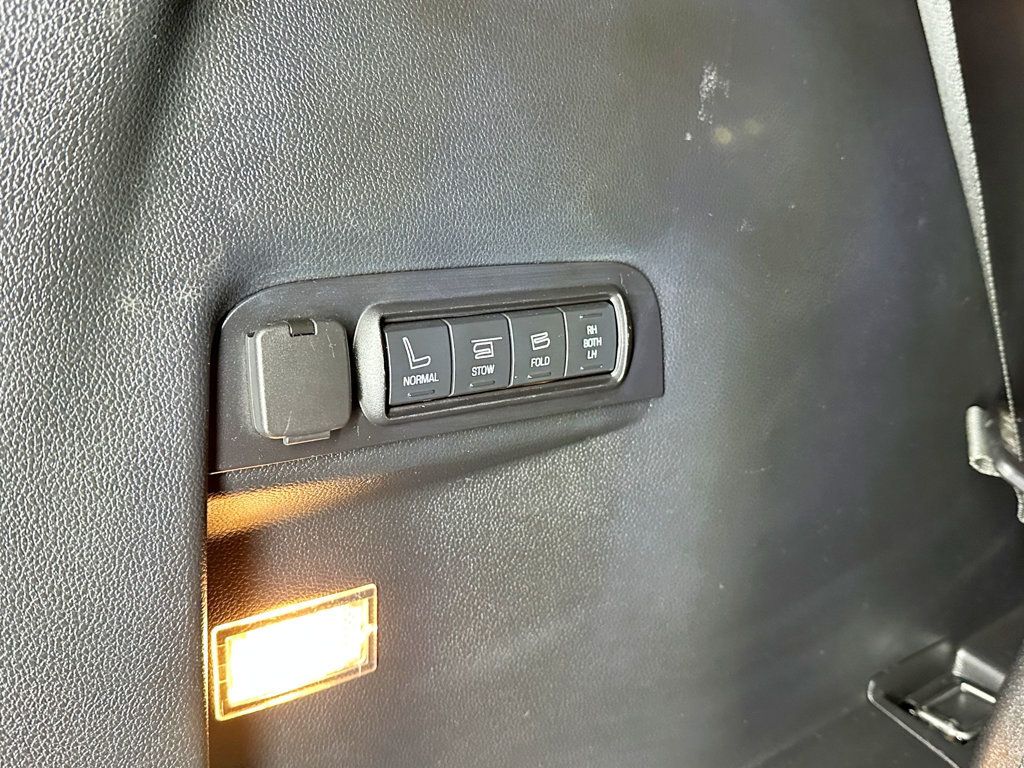2016 Ford Explorer 4WD 4dr Limited - 23057355 - 44
