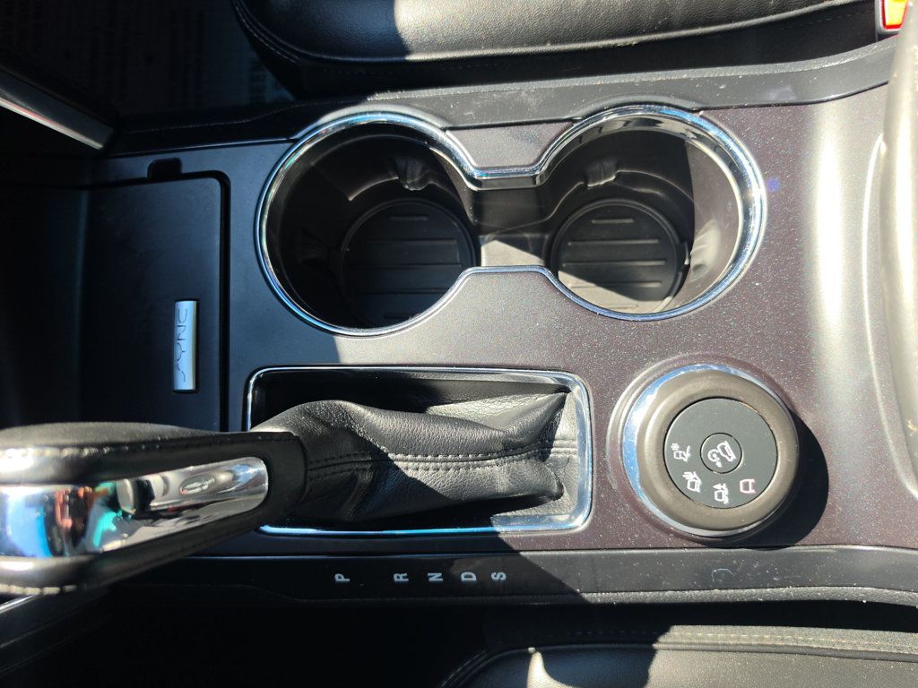 Ford Explorer photo 15
