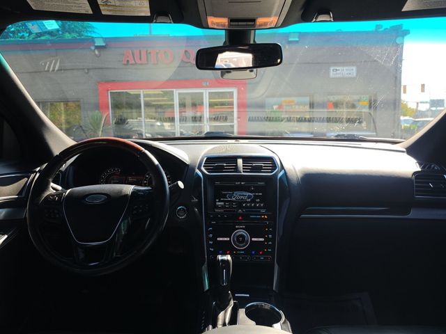 2016 Ford Explorer 4WD 4dr Platinum - 23058016 - 29