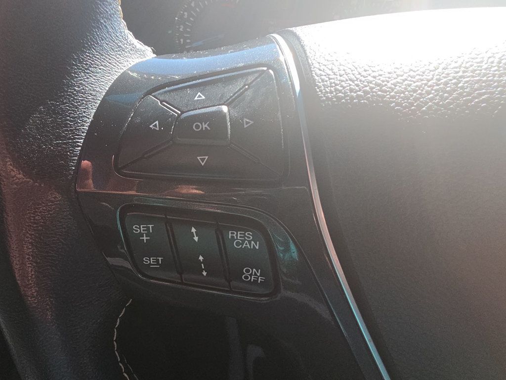 Ford Explorer photo 33