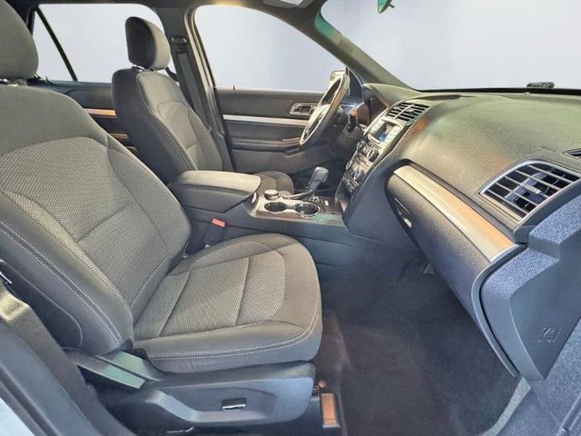 2016 Ford Explorer 4WD 4dr XLT - 23030873 - 22