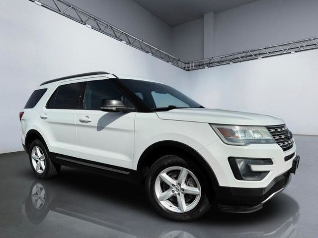 2016 Ford Explorer 4WD 4dr XLT - 23030873 - 24
