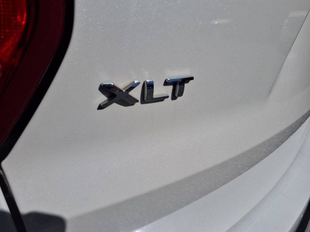 Ford Explorer photo 19