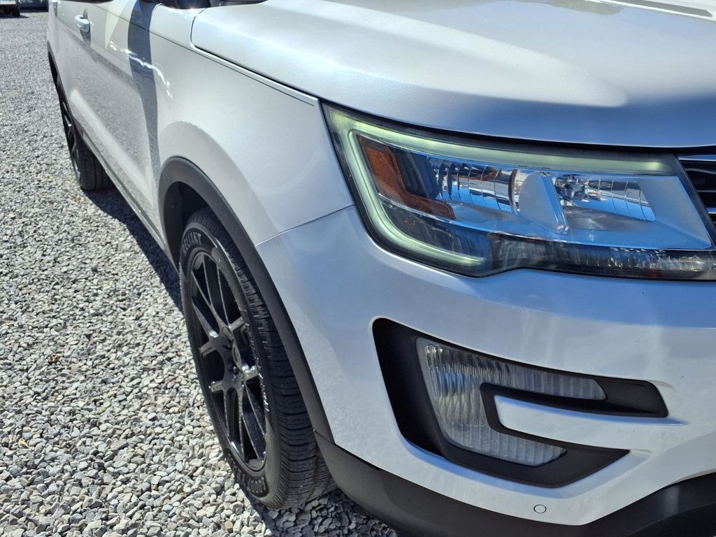 Ford Explorer photo 23