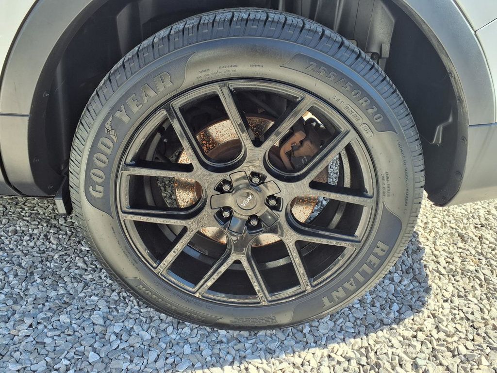 Ford Explorer photo 5
